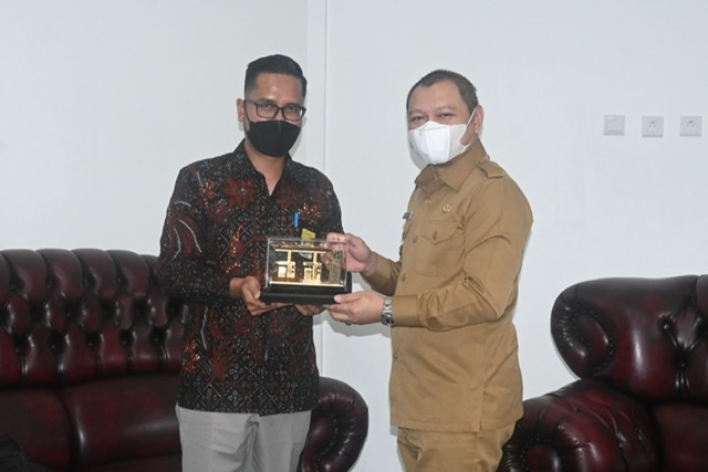 Terima Pertamina, Bupati Fahmi Dukung Progran Langit Biru & Tertarik Pertashop Dikelola BUMDes
